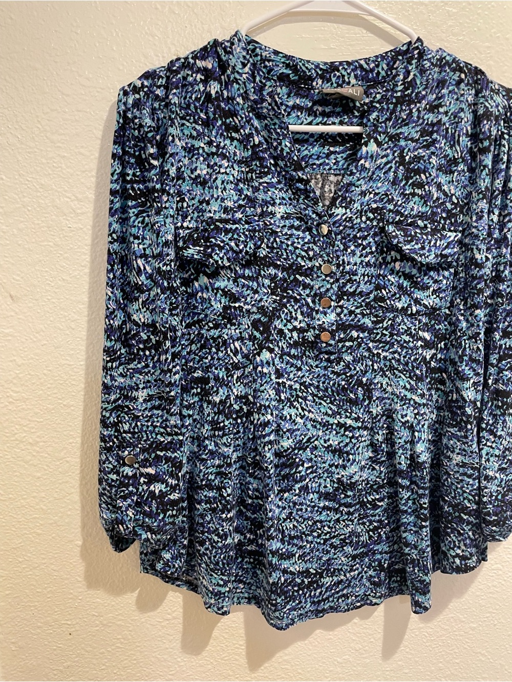 Roz & Ali Blue Mosaic Printed Blouse Top - Size M 🌟 - Picture 2 of 7